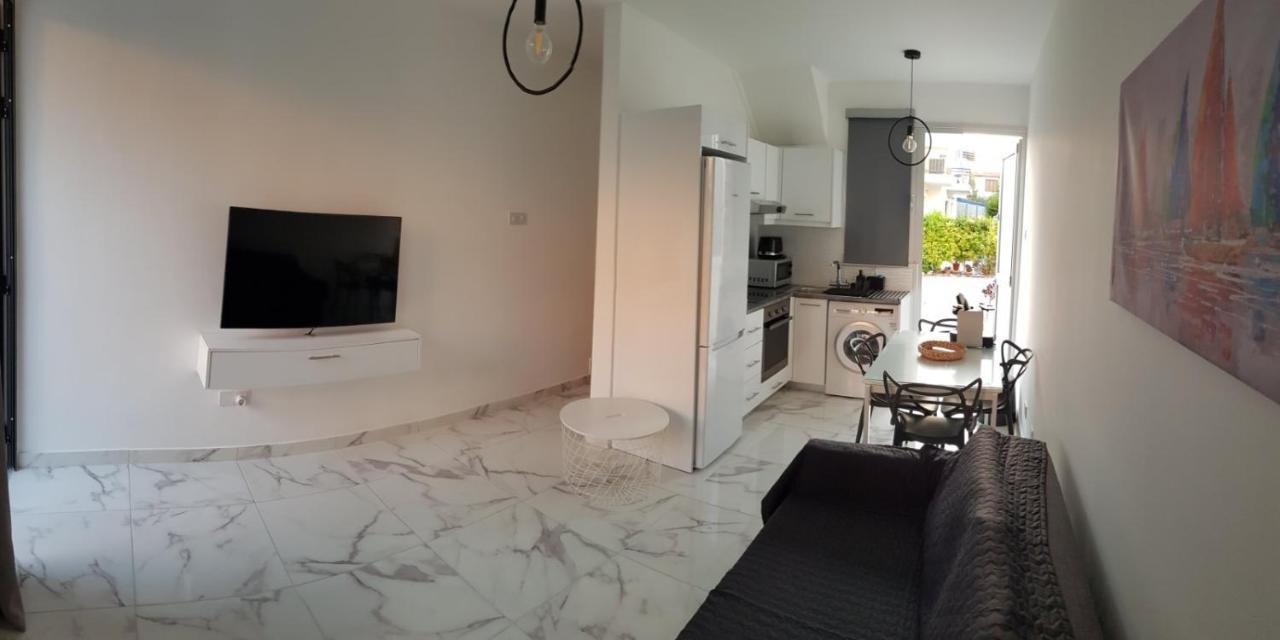 Eros Maisonette In Latchi Area Just 700 Meters Or One-Minute Drive From Polis Municipal Beach מראה חיצוני תמונה