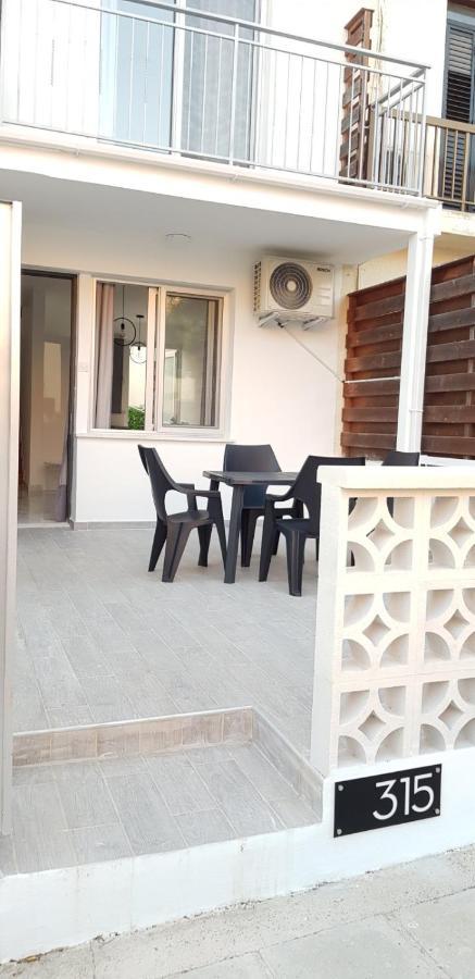 Eros Maisonette In Latchi Area Just 700 Meters Or One-Minute Drive From Polis Municipal Beach מראה חיצוני תמונה